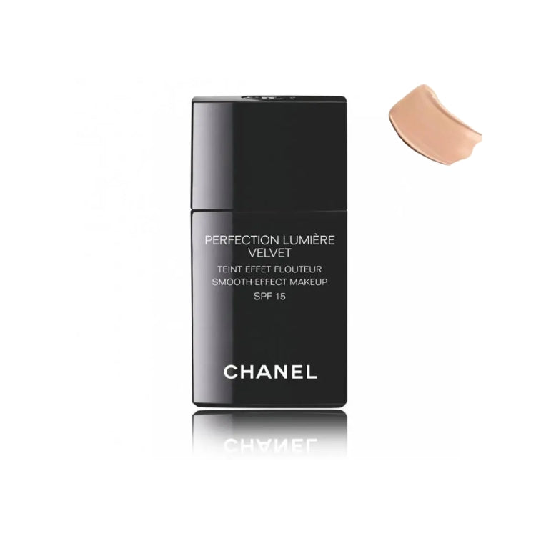 Chanel - Perfection Lumière Velvet - Teint Effet Flouteur - Smooth-Effect Makeup - SPF 15