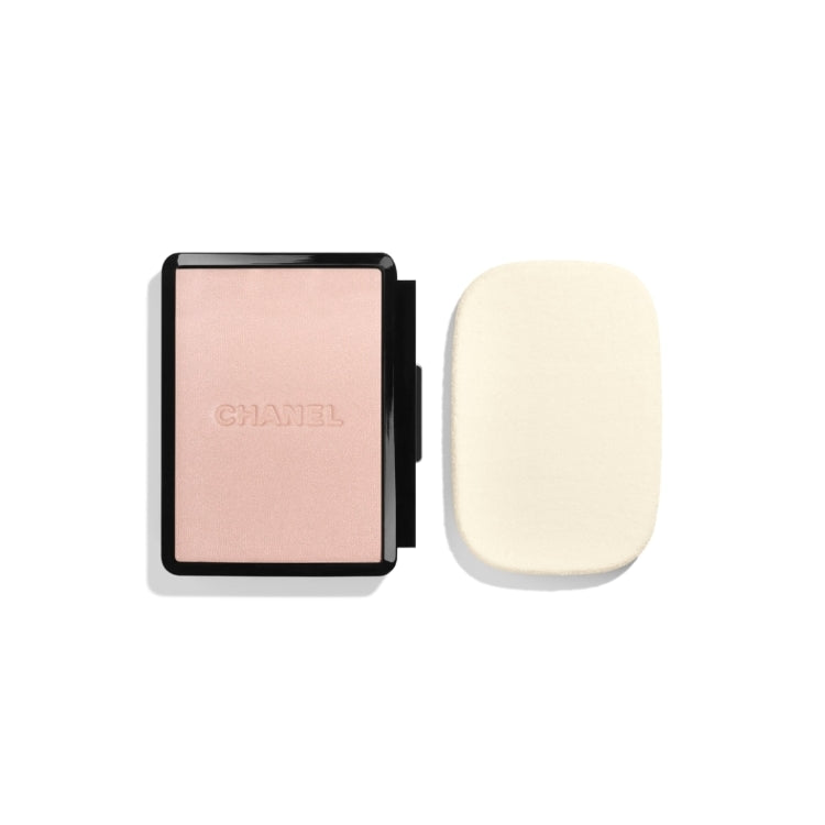 Chanel - Vitalumière Compact Douceur - Teint Poudre Aérien Éclat Et Confort - Lightweight Compact Makeup Radiance Softness And Comfort